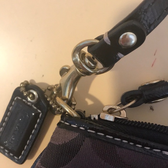 Coach wristlet brown purse♥️ - Picture 6 of 7